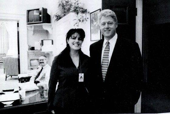 백악관 전 인턴 모니카 르윈스키와 빌 클린턴 전 대통령. [데일리메일 캡처]