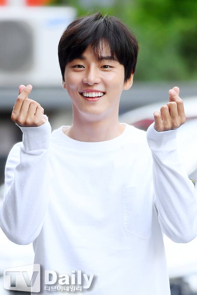 윤시윤