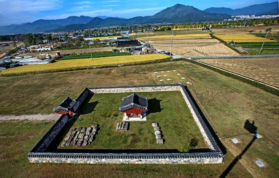 경북 경주시 교동에 위치한 사적 246호 재매정. 김유신 장군이 살았던 집터로 알려져 있다. [중앙포토]
