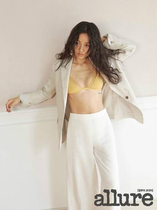 이효리 화보, ‘효리네 민박2’ 회장님의 ‘강렬한 걸크러쉬’ 이 몸매 실화?