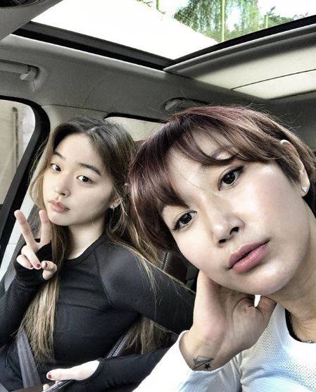 변정수, 큰 딸 ‘호야’ 장성한 근황 공개 ‘모델 엄마 닮아 미모↑“