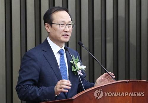 더불어민주당 홍영표 신임 원내대표. 연합뉴스