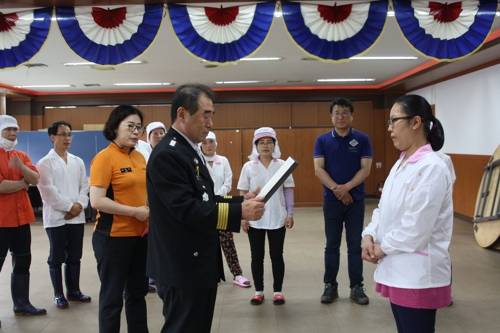 소방청장상 받은 의인 [광주 북부소방서 제공=연합뉴스]