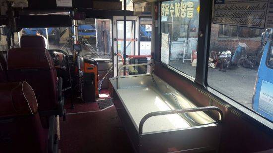 캐리어 적재함이 설치된 인천공항 302번 시내버스 [이미지출처=인천시]