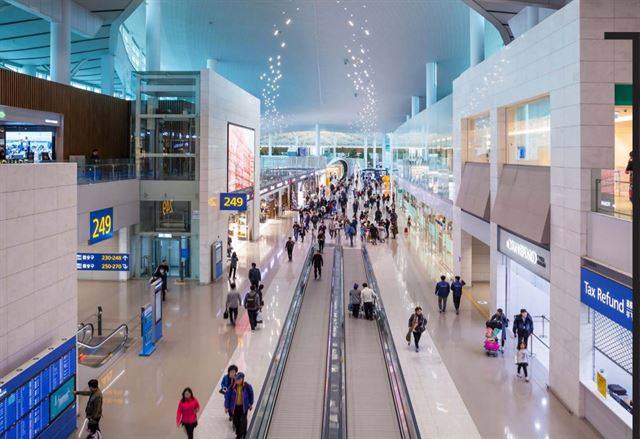 인천국제공항 면세구역. 인천국제공항공사 제공