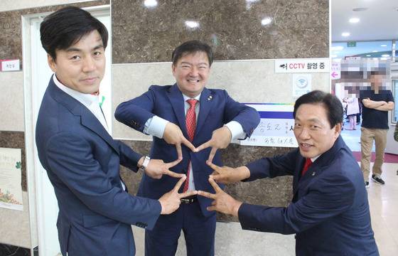 [사진 민경욱 페이스북 캡처]