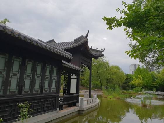 경기도와 중국 광둥성의 우호협약에 따라 수원시 효원공원에 마련된 중국식 전통공원 월화원. 최모란 기자