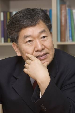 손석춘 전 한겨레 논설위원. 한겨레 자료사진