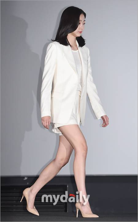 ▲ 김다미 '순백의 각선미'