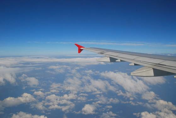 해외에 있는 아들 내외는 해마다 해외여행을 보내줬다. 그 때마다 우리 부부는 비행기 티켓을 사서 비행기에 오르는 날까지 짐을 풀었다가 쌌다를 반복하며 티켓팅 연습을 하곤 했다. [중앙포토]