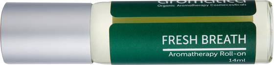 날카롭게 톡 쏘는 향의 유칼립투스 에센셜 오일. 시니올 성분을 70%이상 함유해 감기와 비염, 기관지 같은 호흡기 질환에 효과가 있다. 정신적 피로나 집중력 장애, 마음을 진정시킬 때도 좋아 뒷목이나 손목 같은 맥박 부위에 바르는 '롤온'에 주로 쓰인다. [사진제공=아로마티카]