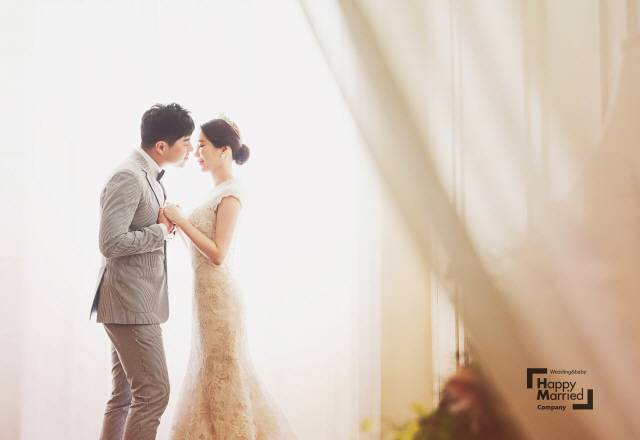 사진=해피메리드컴퍼니, 웨딩디렉터 봉드, 원파인데이스튜디오 제공