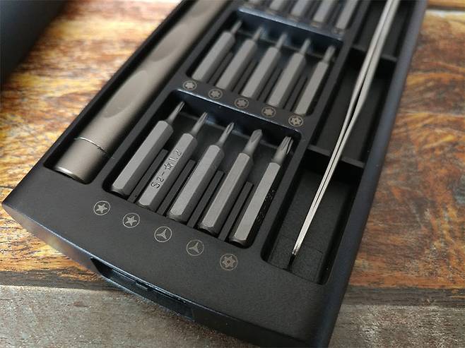 톡스, 펜타로브, Y형 등 일반 드라이버 구성에서는 보기 어려운 것들이 많다