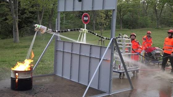 소방 로봇 '드래곤파이어파이터' 시연 장면/사진=도호쿠대