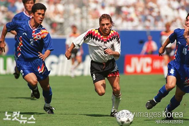 1994년 미국 월드컵 조별예선 3차전에서 격돌했던 한국과 독일. 한국은 독일에 2-3으로 아쉽게 패하면서 16강 진출이 좌절됐다. (사진=노컷뉴스/gettyimages)