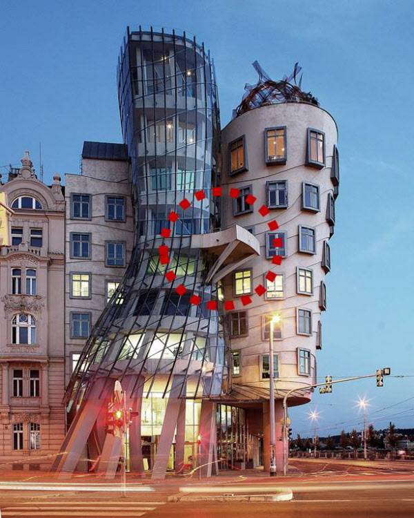 중간에 있는 테라스가 마치 여성의 허리를 붙잡고 있는 남성의 손처럼 보인다. /tadu.cz