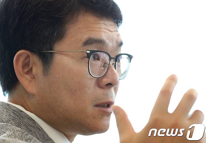 정원오 성동구청장이 11일 오후 서울 성동구청 집무실에서 뉴스1과 인터뷰를 하고 있다. 2018.7.11/뉴스1 © News1 신웅수 기자