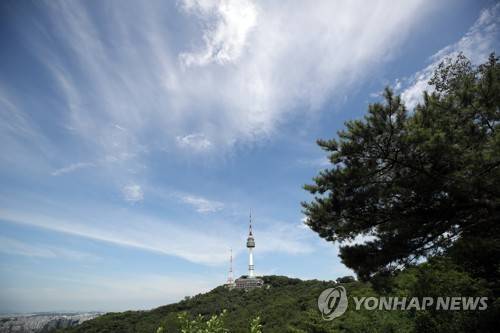 붓으로 그린듯한 구름 [연합뉴스 자료사진]