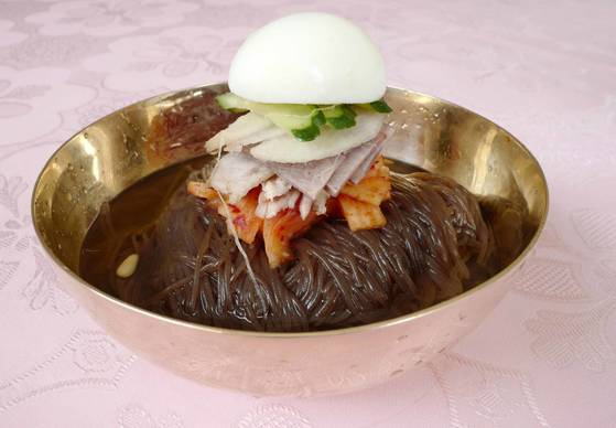 옥류관 평양냉면   (평양 조선신보=연합뉴스)