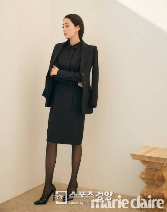 배우 송윤아 패션 화보. 사진 마리끌레르