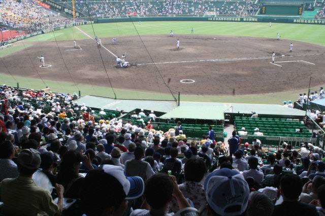 일본 효고현 니시노미야시 고시엔 구장의 모습. <한겨레> 자료 사진