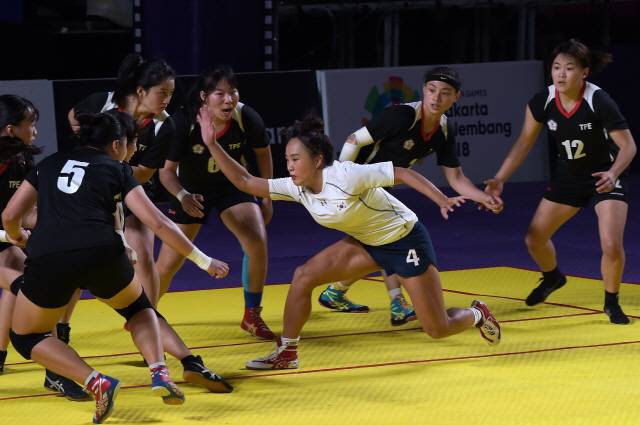 아시안게임 여자 카바디 한국과 대만의 경기 장면. /자카르타=AFP연합뉴스