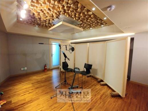 3층 메인 녹음실.