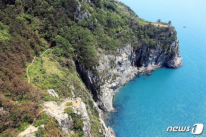 금오도 비렁길.(여수시 제공)/뉴스1 © News1