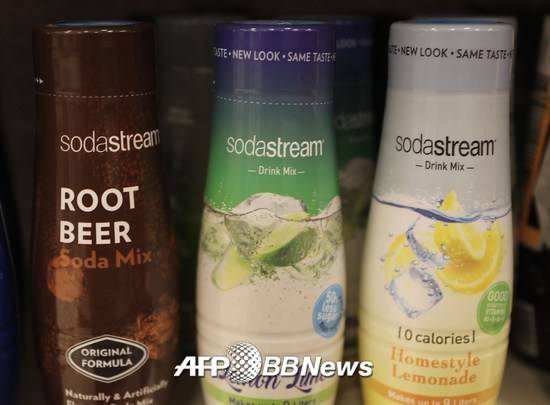 미국 식품업체 펩시가 지난 20일 인수한 탄산수제조업체 소다스트림의 탄산수 제품. /AFPBBNews=뉴스1
