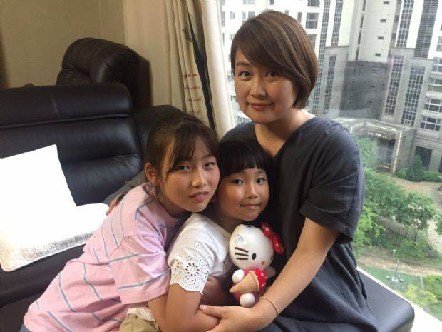 간니닌니와 그들의 어머니 고은주 씨