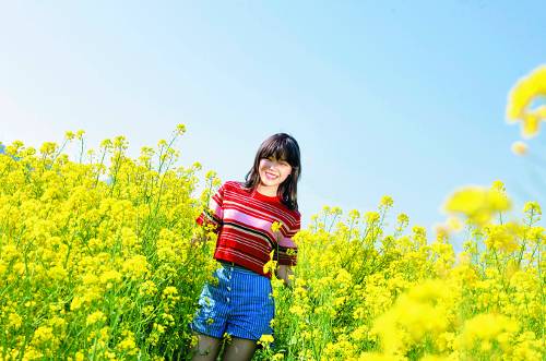 남매 듀오 악동뮤지션의 이수현은 “오빠(이찬혁)는 군대에서 열심히 작곡을 하고 있고 저도 꾸준히 실력을 쌓아가는 중”이라며 “빨리 멋진 앨범을 들고 찾아 뵙겠다”고 말했다. YG엔터테인먼트 제공
