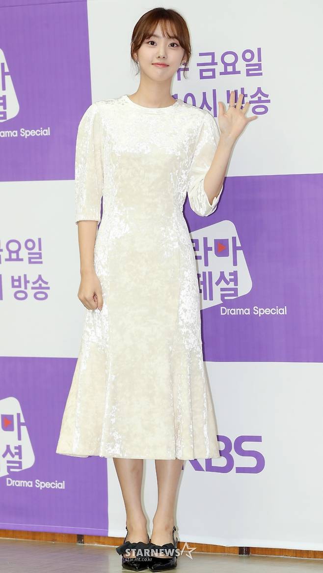 [★포토]박세완, '화사한 화이트 벨벳'