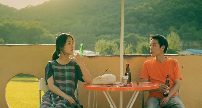 '여자들'의 전여빈(왼쪽)