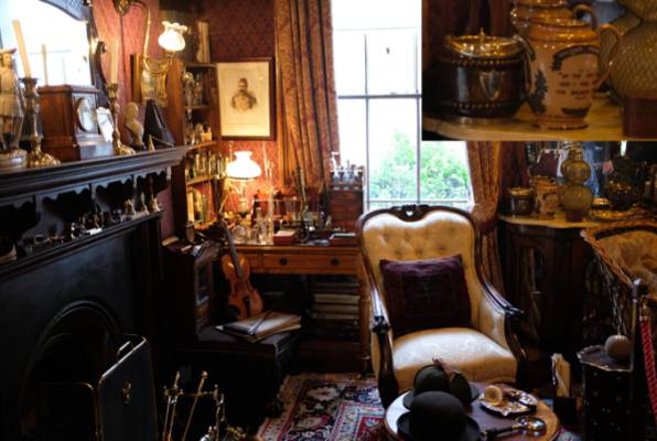 셜록홈즈 박물관의 홈즈의 응접실을 찍은 사진. ISO 1600으로 화질과 색감이 뛰어나다. 빛조건이 좋지 않았는데도 표현이 잘됐다. 풍경 사진 외에도 실내 사진에 특히 좋다. 빛의 색감 표현력이 풍부한 점도 확인할 수 있다. 창가 빛과 텅스텐 빛을 동시에 담았는데도 잘 담겼다. 오른쪽 위는 오른쪽 항아리 부분을 확대한 것. /김범수 기자