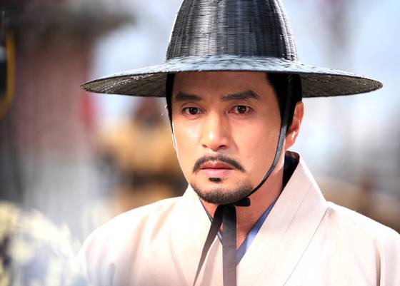 KBS 대하드라마 '정도전'의 하 장면. 권문세족의 대토지 소유를 신랄하게 비판했던 정도전과 조준도 집권 후에는 막대한 토지 소유를 소유했다. 물론 '공신전'이라는 법적 절차를 거친 토지였다. [사진제공=KBS]