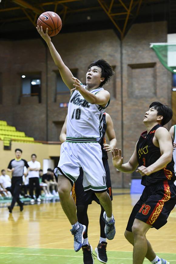 건국대&nbsp;에이스로&nbsp;떠오르고&nbsp;있는&nbsp;1학년&nbsp;이용우