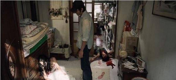 연쇄살인범 유영철을 모티브로 한 영화 ‘추격자’ 스틸컷./인터넷 캡처