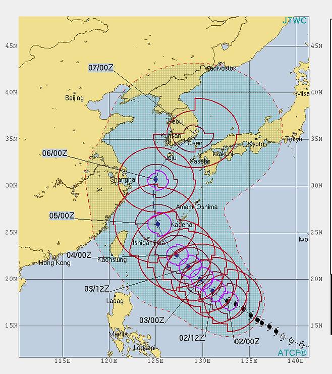 미국 합동태풍경보센터(JTWC)가 예측한 태풍 콩레이 예상 이동경로. 07/00Z는 한국 시각으로 7일 오전 9시.