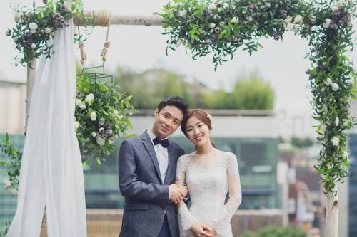 국내 8호 프로기사 예비부부가 될 이영구-오정아. [사진=한국기원]