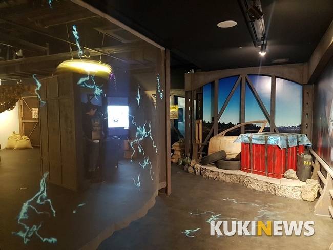 '배틀그라운드' 주제의 전시 공간