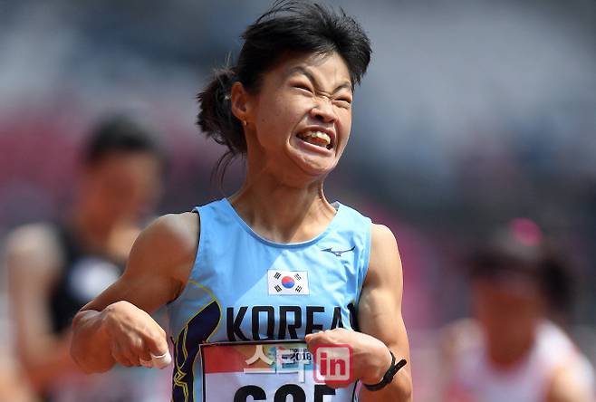 [포토]'결승선 통과하는 전민정, 대회 2관왕'
