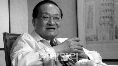무협소설의 대가 진융[연합뉴스 제공]