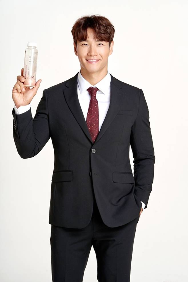 ▲ 가수 김종국과 에이핑크 손나은이 건강한 '케미'로 뭉쳤다. 제공|칼로바이