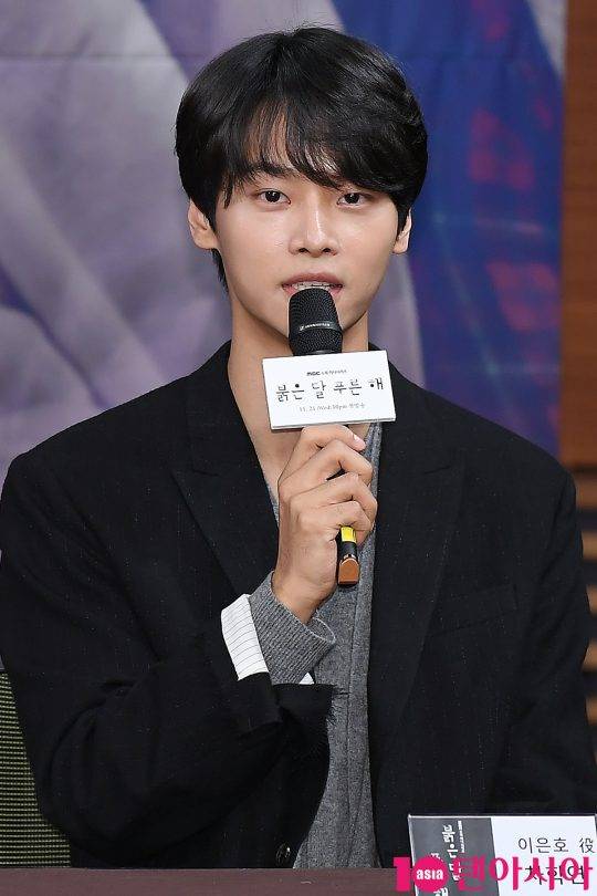 빅스 차학연이&nbsp;20일 오후 서울 마포구 상암동 MBC 골든마우스홀에서 열린 MBC 드라마 ‘붉은 달 푸른 해’ 제작발표회에 참석했다./이승현 기자 lsh87@