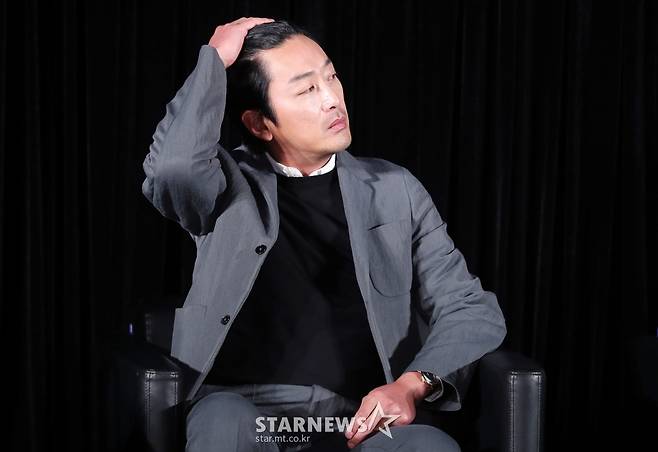 [★포토]하정우, '머리만 넘겨도 카리스마'