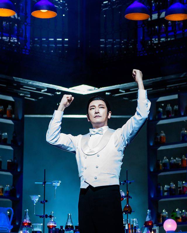 지금까지 '지킬앤하이드'에 243회 출연한 조승우는 모든 회차 전 좌석을 매진시켰다. 다시 개막한 '지킬앤하이드'의 조승우는 관객들의 기립박수를 이끌어냈다. 오디컴퍼니 제공