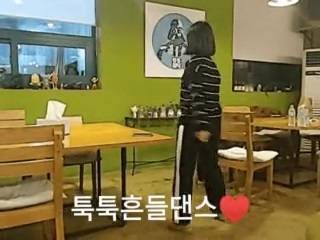 <사진>툭툭 앱으로 창작한 비주얼 메시지 사례 [제공=툭툭]