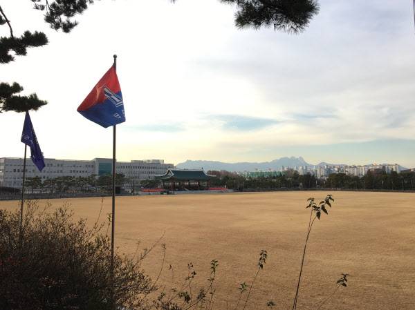 화랑의식, 장교 임관식 등 주요 행사가 열리는 육사 화랑연병장. /김리영 기자