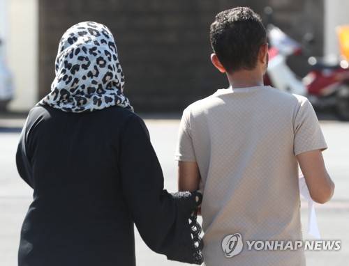 인도적 체류 허가 받은 예멘인들 [연합뉴스 자료사진]