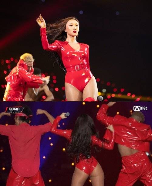 그룹 마마무 멤버 화사(24)가 지난해 12월 일본 사이타마 슈퍼 아레나에서 열린 '2018 엠넷 아시안 뮤직 어워즈(MAMA) 팬스 초이스 인 재팬'에서 빨간 보디수트를 입고 역동적인 안무를 선보여 온라인을 달궜다. [엠넷 뮤직 어워즈 캡처]